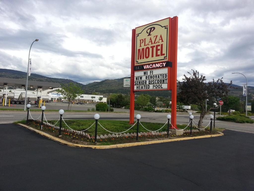 Plaza Motel Пентиктон Экстерьер фото